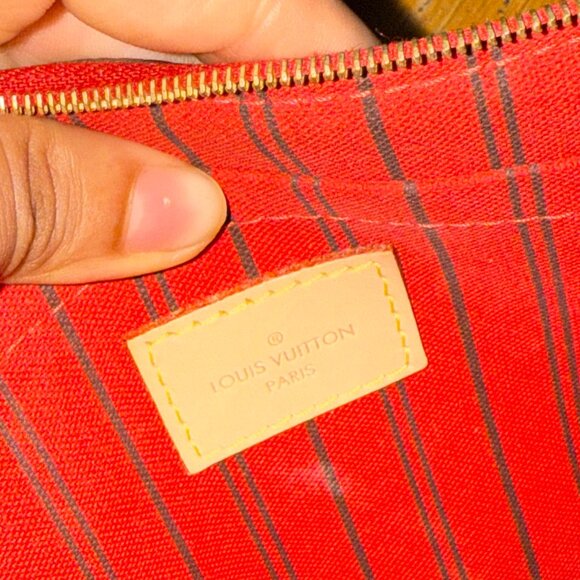 Louis Vuitton Pochette - Picture 3 of 3